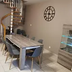 Agreable Maison De 100m2 Avec Son Parking Privatif *