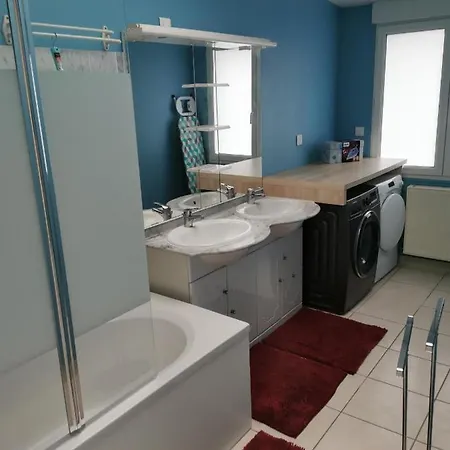 Agreable Maison De 100m2 Avec Son Parking Privatif