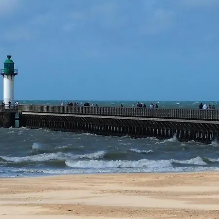 Agreable Maison De 100m2 Avec Son Parking Privatif *