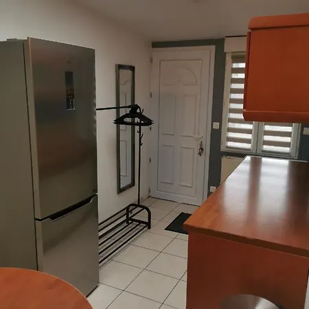 Agreable Maison De 100m2 Avec Son Parking Privatif *