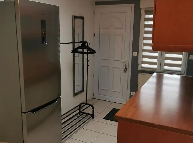 Agreable Maison De 100m2 Avec Son Parking Privatif *
