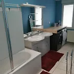 Agreable Maison De 100m2 Avec Son Parking Privatif